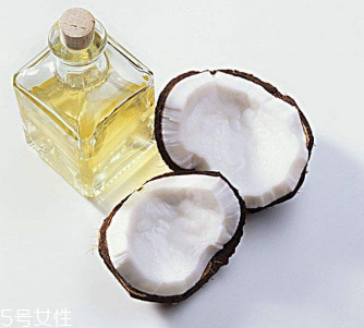 椰子油是酸性還是堿性？屬于弱酸性