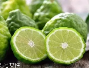 柑橘調(diào)香水好聞嗎？吃了這個(gè)大橘子