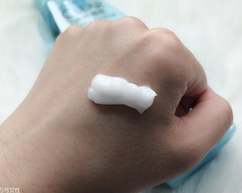 清揚(yáng)0硅油洗發(fā)水好用嗎？自帶高級(jí)感香調(diào)