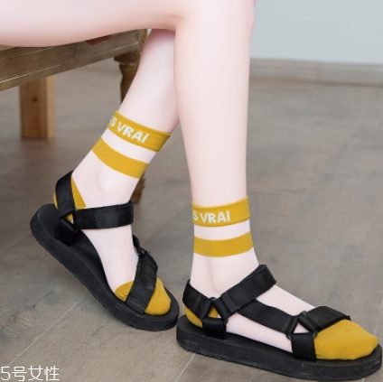 襪子發(fā)白怎么處理？這樣就能解決了