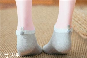 襪子發(fā)白怎么處理？這樣就能解決了