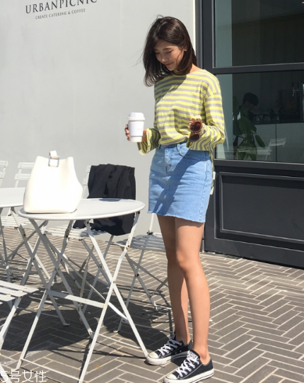 長(zhǎng)袖t恤怎么搭配？屬于你的最佳出門(mén)穿搭