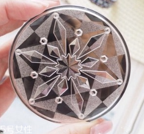 雪肌精cc粉餅多少錢(qián) 粉芯粉盒粉撲一套價(jià)格