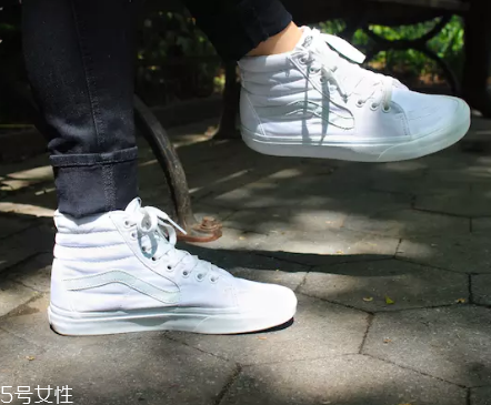 小白鞋洗了變黃怎么辦？小白鞋越洗越黃補救方法