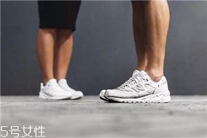 小白鞋洗了變黃怎么辦？小白鞋越洗越黃補救方法