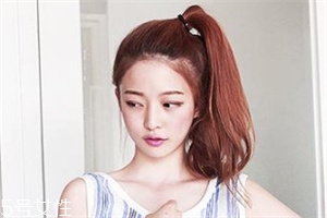 中長(zhǎng)發(fā)怎么扎好看 中長(zhǎng)發(fā)這樣扎可愛(ài)又減齡