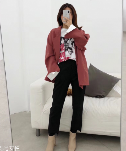 襯衫和t恤衫怎么搭配？襯衫和t恤衫搭配圖片