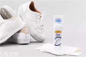 小白鞋清潔劑怎么打開？小白鞋清潔劑打開方法