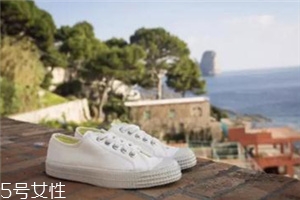 小白鞋清潔劑哪個(gè)好？小白鞋清潔劑品牌推薦