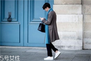 小白鞋太大了怎么辦？小白鞋買大了解決方法
