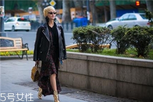 碎花連衣裙配什么外套？碎花連衣裙搭配外套圖片