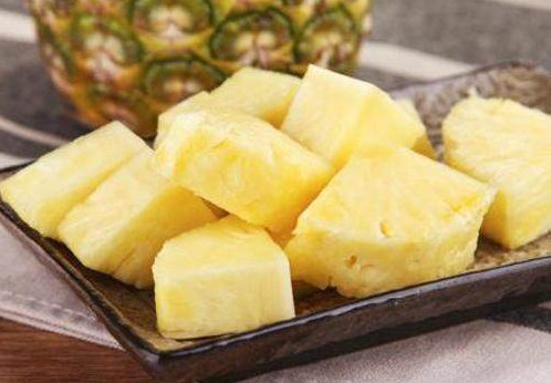 菠蘿里面發(fā)黑能吃嗎？切開菠蘿里面是黑色的怎么回事？