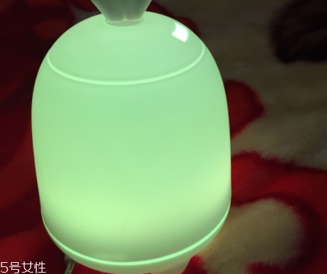 香薰機可以加香水嗎？香薰機香水可以代替精油嗎