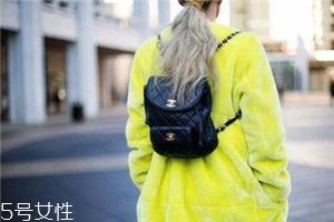 今年流行什么樣的雙肩包？2022最流行的雙肩包
