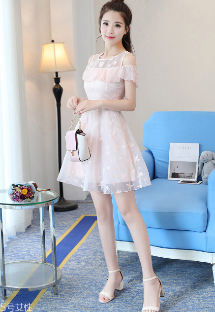 高瘦女生穿什么連衣裙？最適合高瘦女生的連衣裙款式