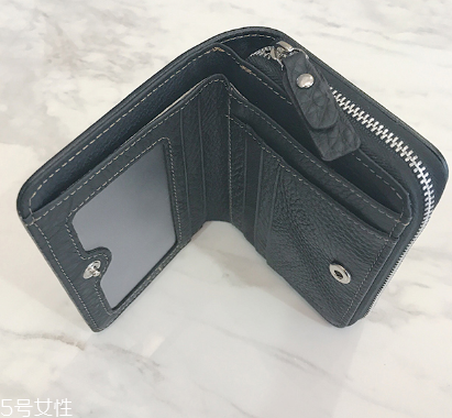 錢(qián)包軟皮好還是硬皮好？錢(qián)包皮質(zhì)軟硬對(duì)比