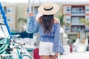 一字肩衣服配什么褲子？一字肩上衣搭配褲子圖片