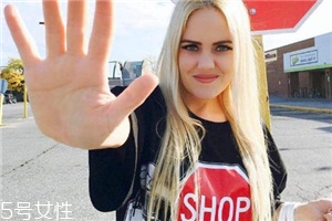 胸大的女生穿什么上衣？適合大胸女生的穿搭