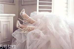 婚鞋可以借別人穿嗎？婚鞋借人的講究