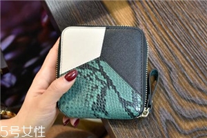 錢包長毛了怎么清洗？錢包長毛清洗方法