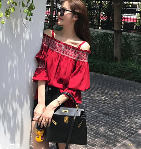 肩膀不好看穿什么衣服？適合肩型不好的穿搭推薦