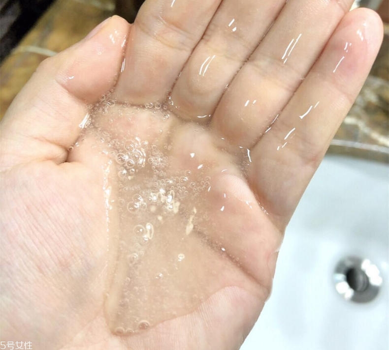 pure smile藝妓臉譜面膜有幾個版本？適合敏感肌嗎？