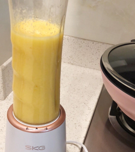 skg和小熊哪個(gè)品牌好？skg和小熊對(duì)比