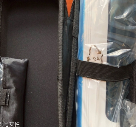 沖牙器和牙線哪個(gè)好？沖牙器和牙線的優(yōu)缺點(diǎn)