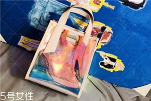 小ck鐳射包尺寸多大？charles keith鐳射包尺寸介紹