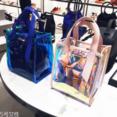 小ck鐳射包在哪里買？charles keith鐳射包在哪能買到