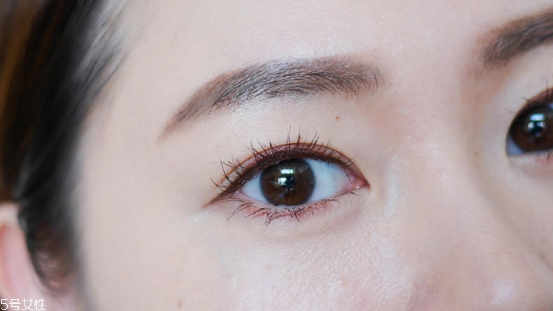 粉紅少女妝容怎么畫(huà) 粉紅約會(huì)妝容畫(huà)法