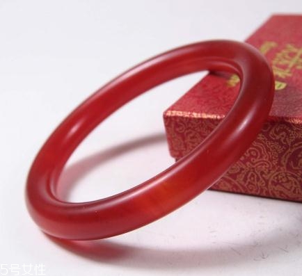 瑪瑙手鐲一般多少錢？瑪瑙手鐲市場(chǎng)行情
