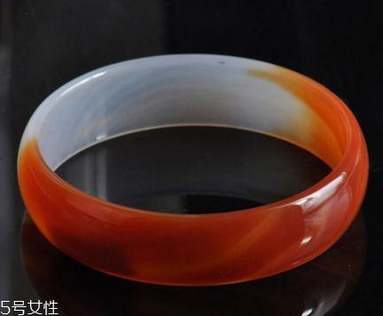 瑪瑙手鐲什么顏色好？瑪瑙手鐲顏色挑選方法