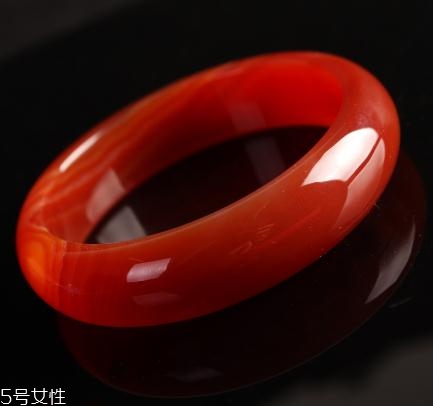 瑪瑙手鐲什么顏色好？瑪瑙手鐲顏色挑選方法