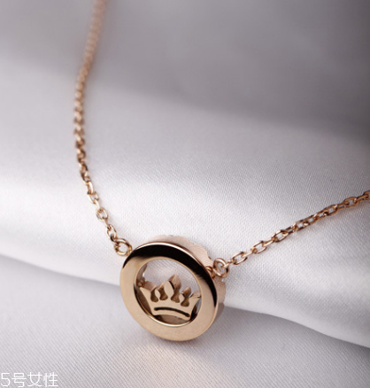 項(xiàng)鏈?zhǔn)亲憬疬€是k金好？項(xiàng)鏈買足金還是k金