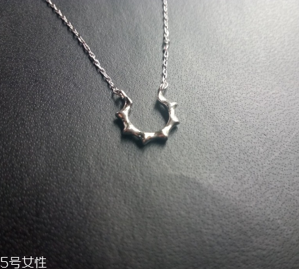 項(xiàng)鏈s925是銀還是白金？項(xiàng)鏈s925屬于白金還是銀