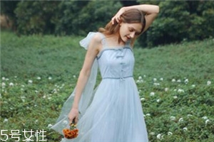 小個(gè)子女生穿什么裙子好看？小個(gè)子女生穿搭技巧