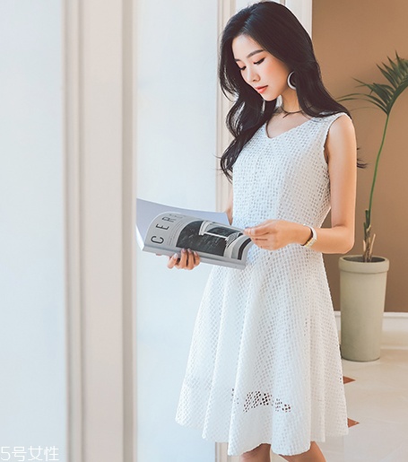 小個(gè)子女生穿什么裙子好看？小個(gè)子女生穿搭技巧