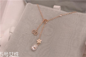 項(xiàng)鏈發(fā)黑怎么清洗？項(xiàng)鏈發(fā)黑清洗方法