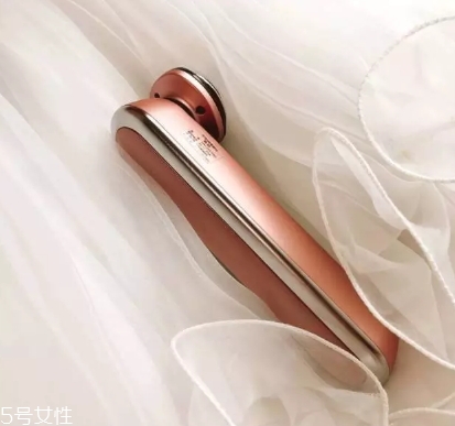 雅萌射頻美容儀怎么樣？雅萌Bloom射頻美容儀效果評測