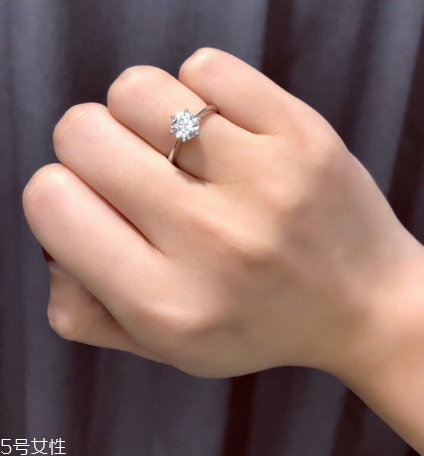 戒指太緊對手指有什么傷害？戒指戴太緊的危害