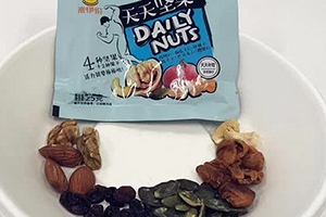 每日?qǐng)?jiān)果哪個(gè)牌子好？每日?qǐng)?jiān)果品牌對(duì)比