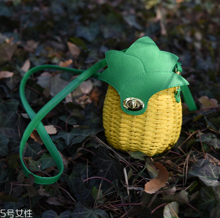 夏天適合背什么包？適合夏天背的包包款式