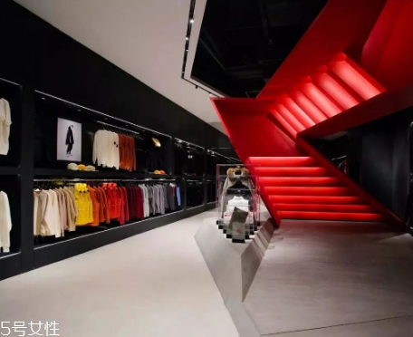 roaringwild在哪買？roaringwild實體店地址