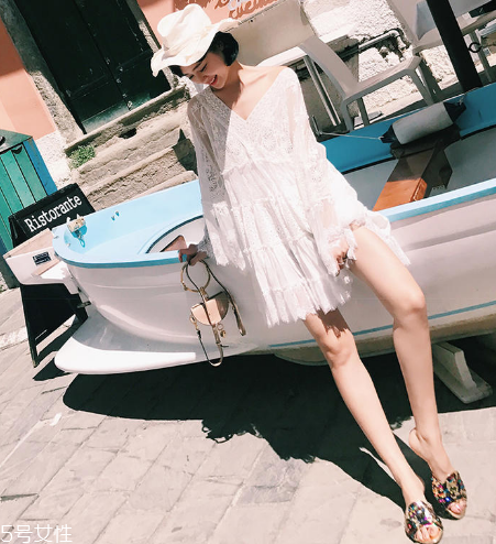 夏天穿什么樣的百褶裙好看？夏天適合穿什么百褶裙