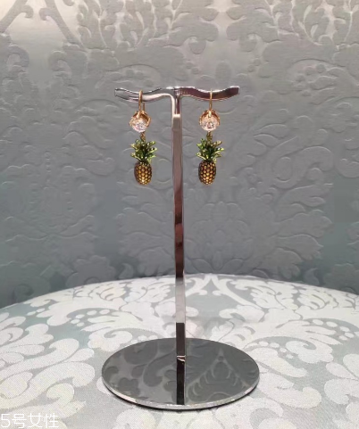 耳環(huán)掉色怎么辦？耳環(huán)掉色怎么處理