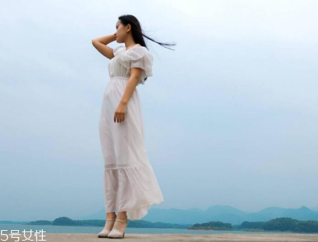 女生怎么穿搭更有氣場？女生氣場型穿搭推薦