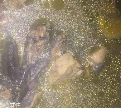 烏雞是熱性還是涼性？烏雞偏熱還是偏涼？