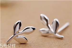 耳釘彎了怎么弄直？耳釘變彎了怎么辦？