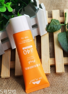 化學(xué)防曬很傷皮膚嗎？化學(xué)防曬對(duì)皮膚的危害